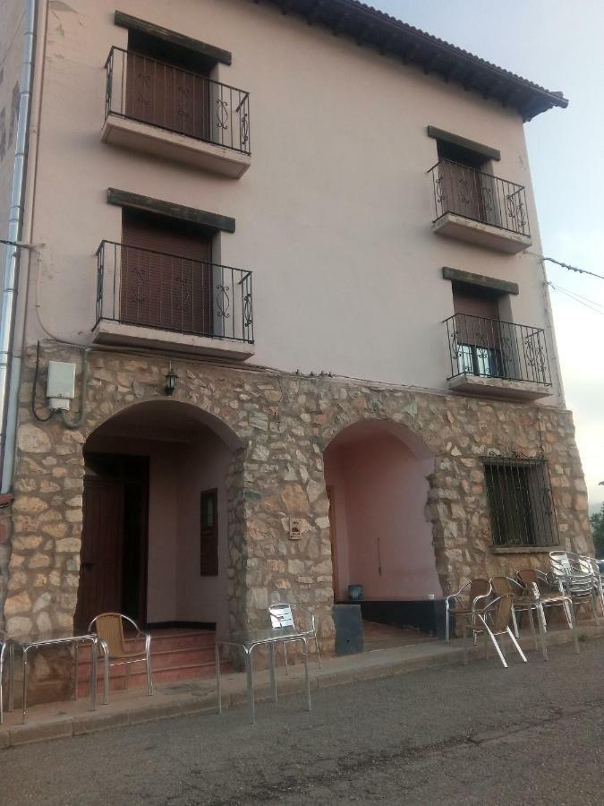 Hostal Restaurante San Millan 오리우엘라 델 트레메달 외부 사진